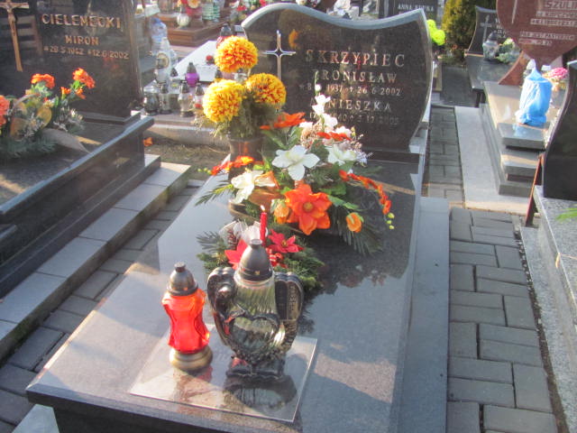 Grób Bronisław Skrzypiec