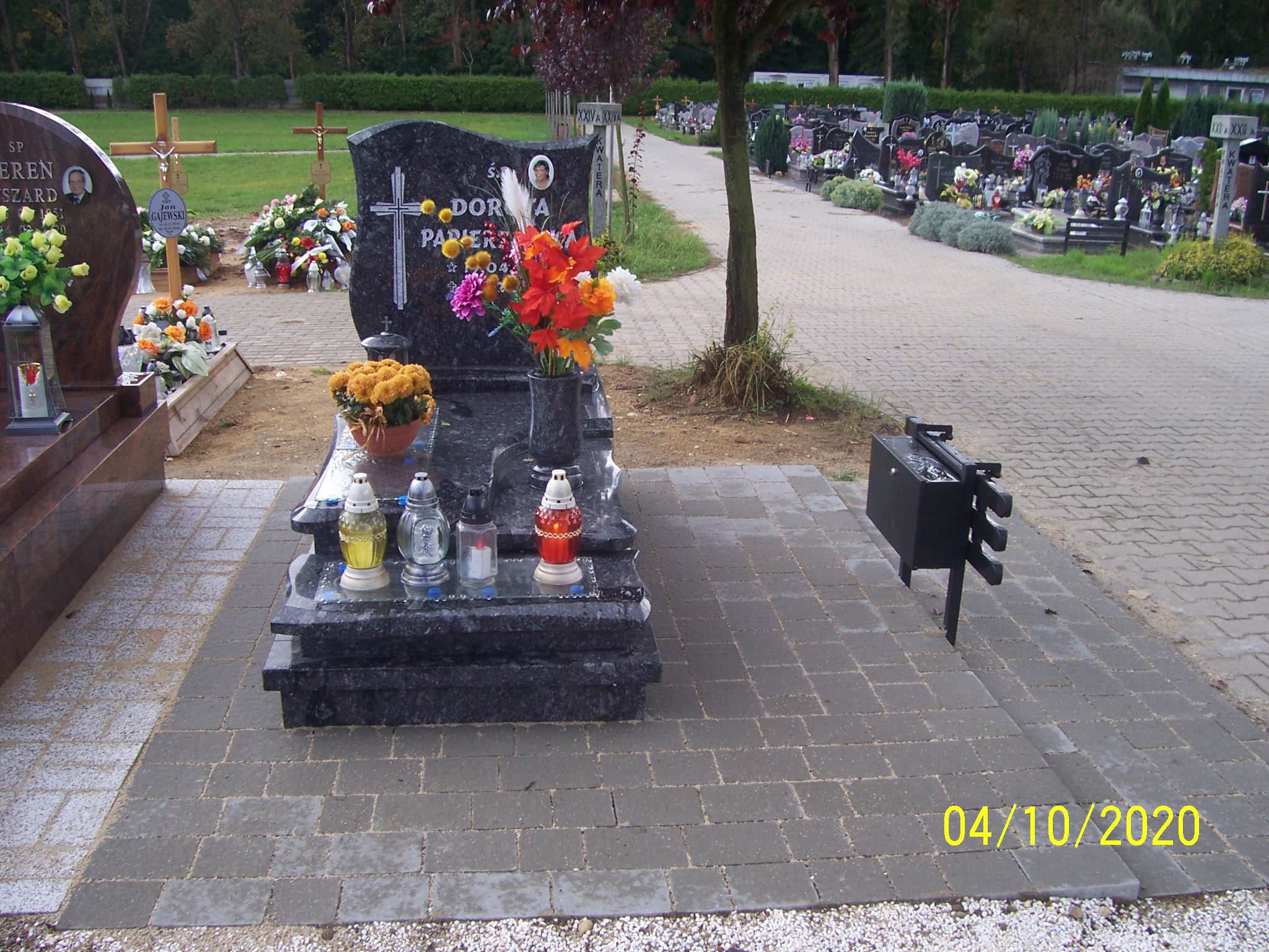 Grób Dorota Papierzańska