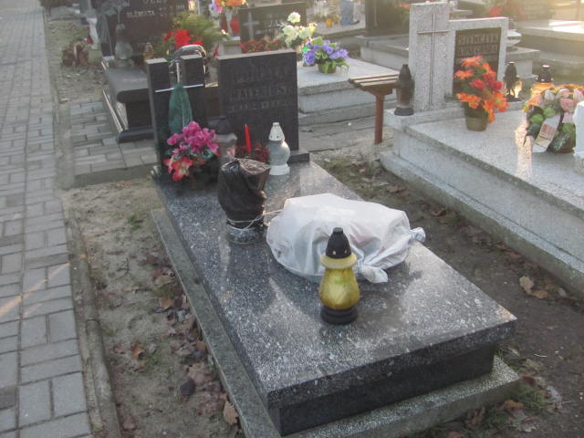 Grób Waleriusz Porała