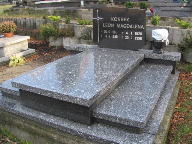 Grób Leon Konsek