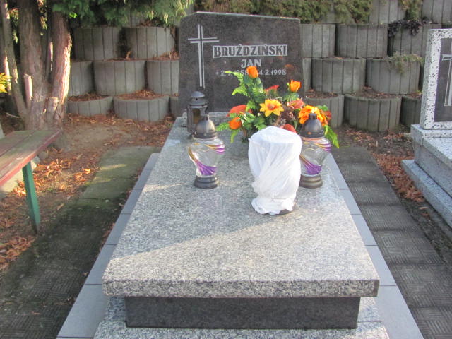 Grób Jan Bruździński